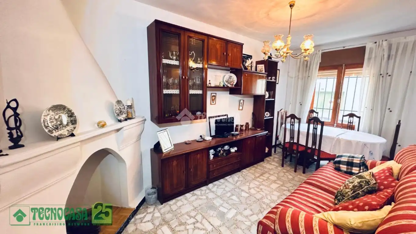 Sala d'estar de Casa adosada en venda en Urda