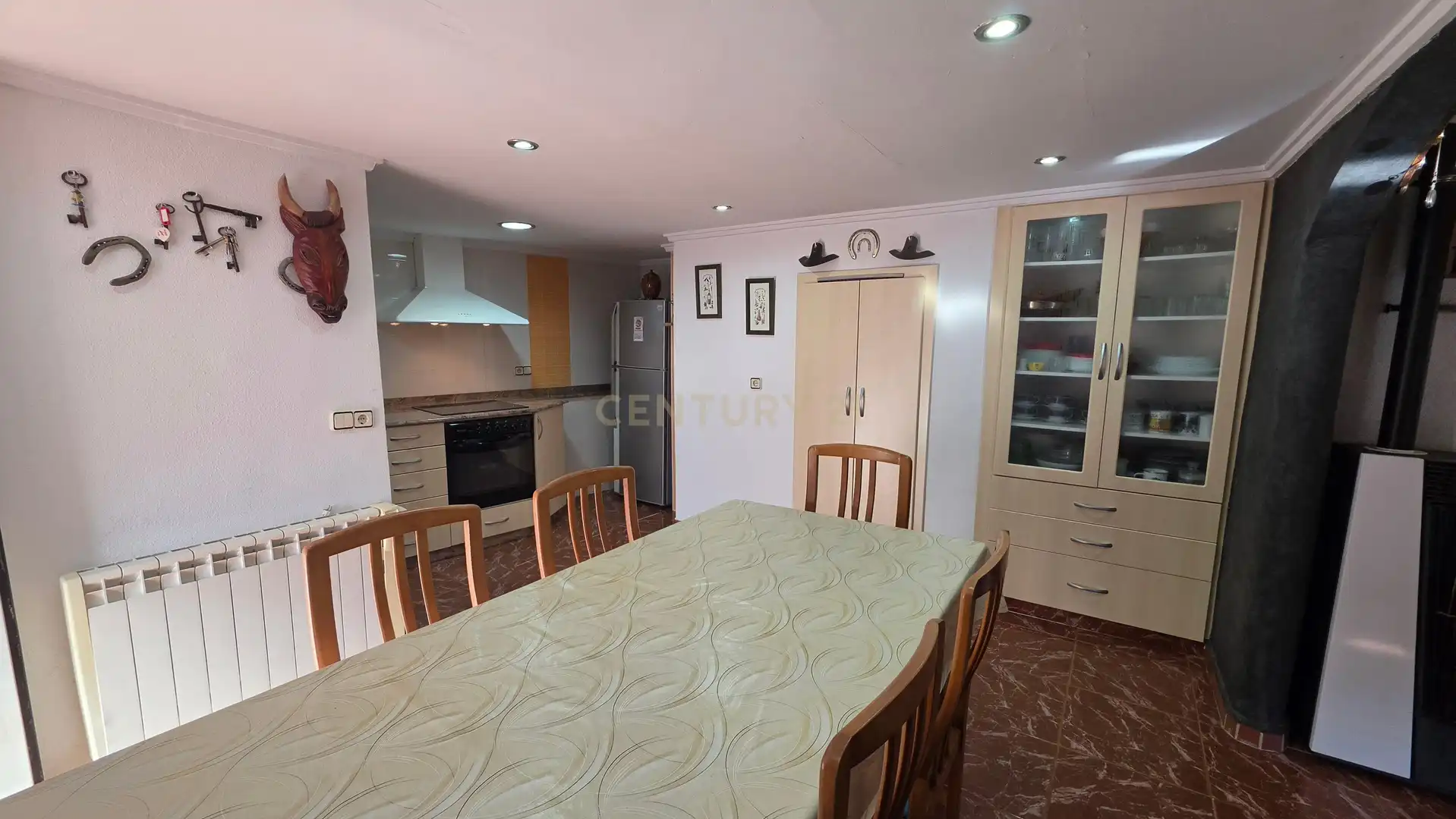 Menjador de Casa adosada en venda en Gátova amb Forn, Microones i Balcó
