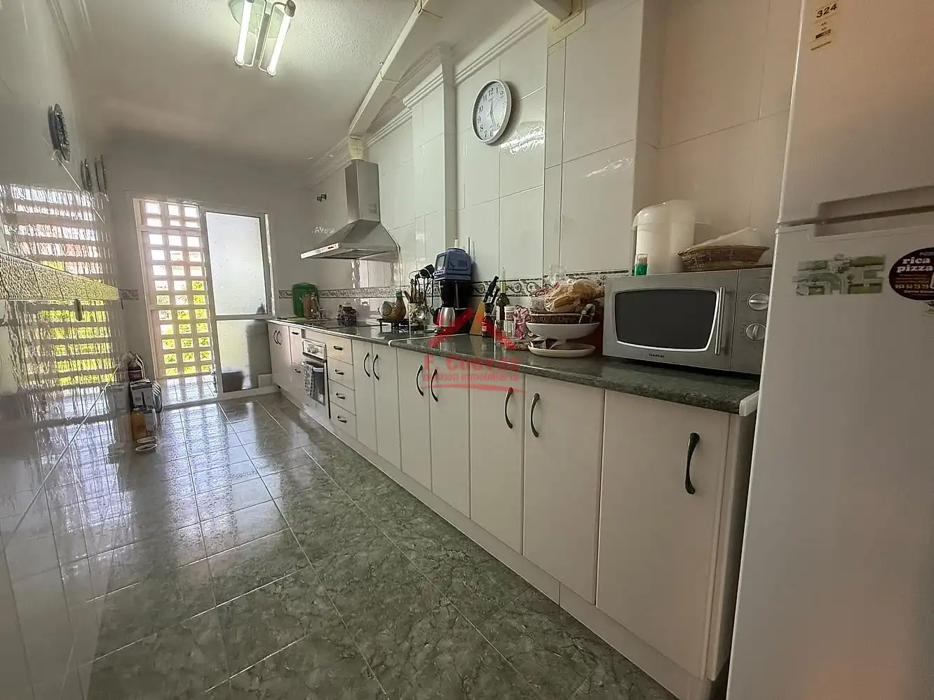 Cuina de Apartament en venda en Vélez-Málaga amb Terrassa i Forn