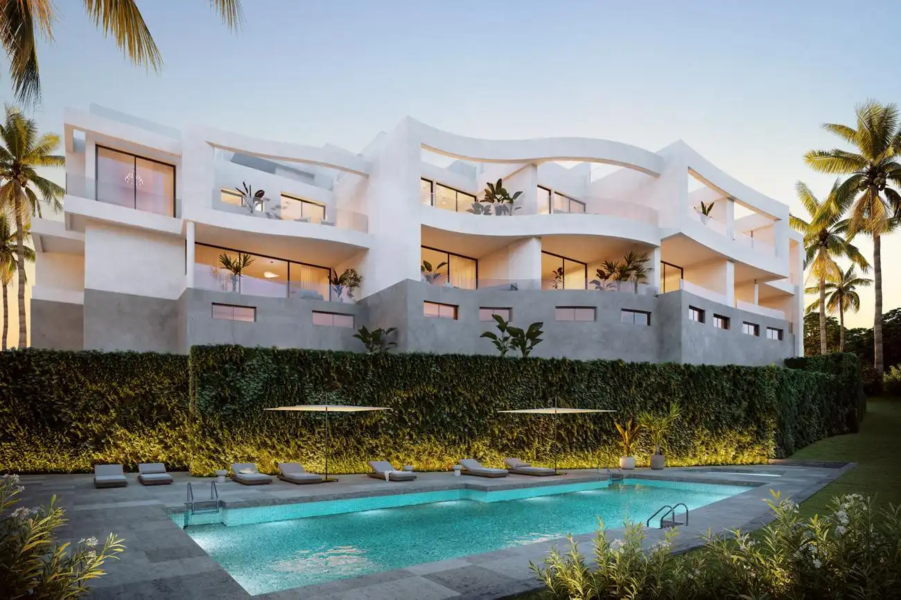 Adosado con piscina en venta en Riviera del Sol
