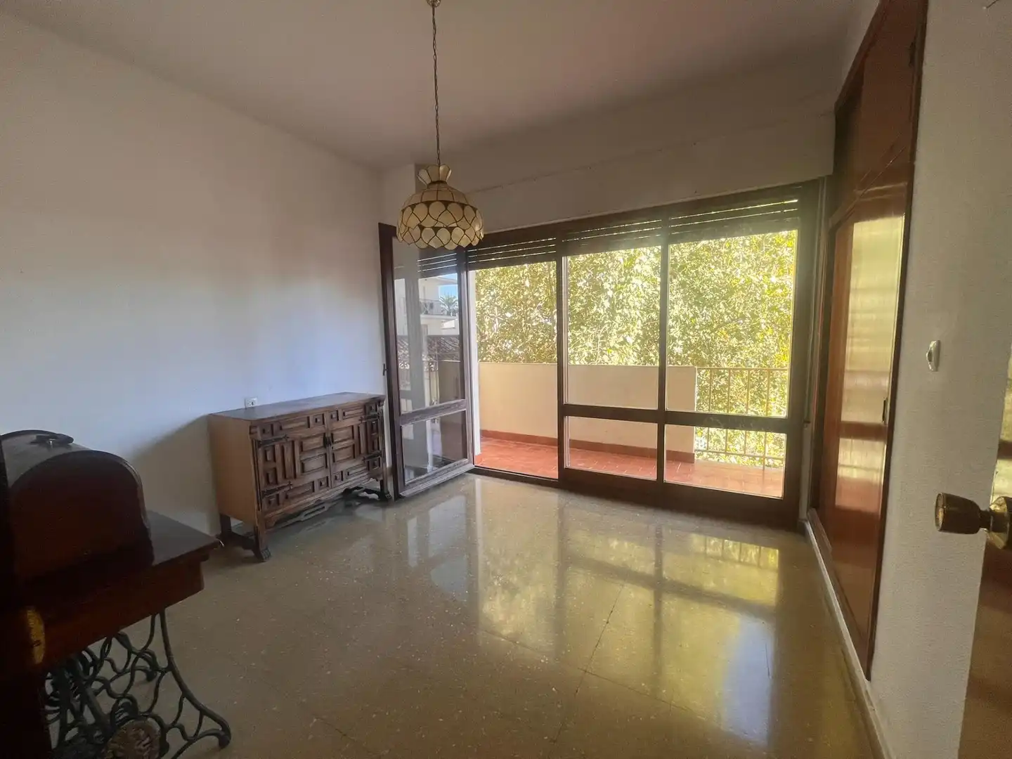 Sala de estar de Apartamento en venta en Marbella con Calefacción, Terraza y Balcón