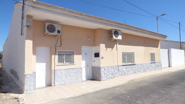 Casa-chalet en Venta en Las Cánovas - Cuevas de Reyllo