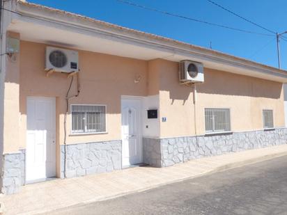 Vista exterior de Casa o xalet en venda en Fuente Álamo de Murcia amb Aire condicionat, Traster i Moblat