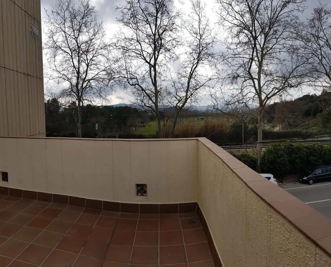 Terrasse von Einfamilien-Reihenhaus zum Verkauf in Cardedeu mit Privatgarten und Terrasse