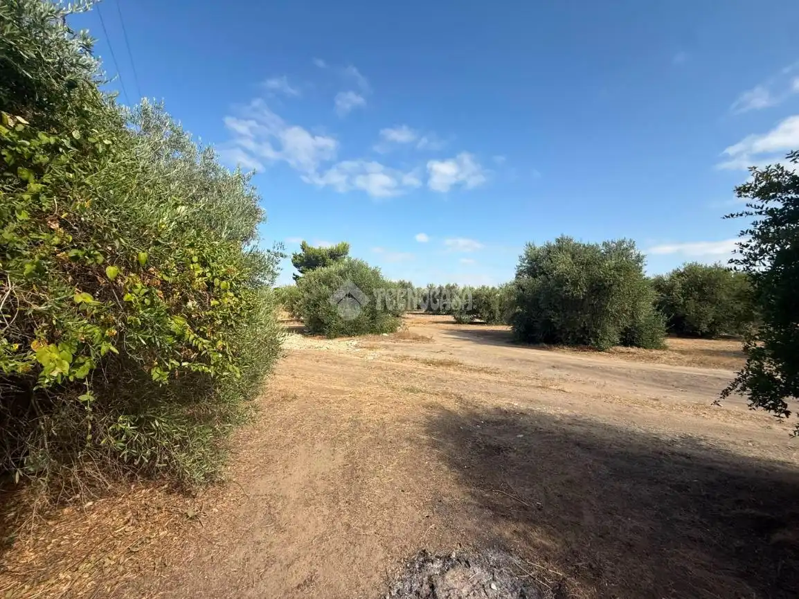 Country homes for sale in Arahal  with Swimming Pool