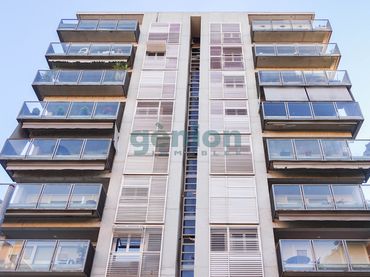 Attico con balcone in vendita a Eixample Sud – Migdia