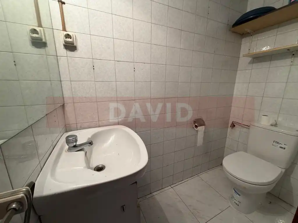 Badezimmer von Geschaftsraum zum Verkauf in Barcelona