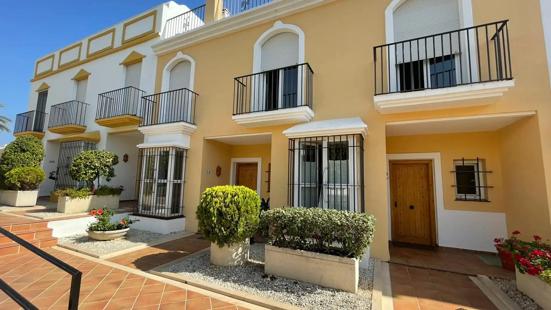 Vista exterior de Casa o chalet de alquiler en Marbella con Aire acondicionado, Calefacción y Terraza