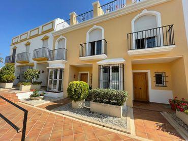 Haus mit Balkon zur Miete in Río Real - Los Monteros