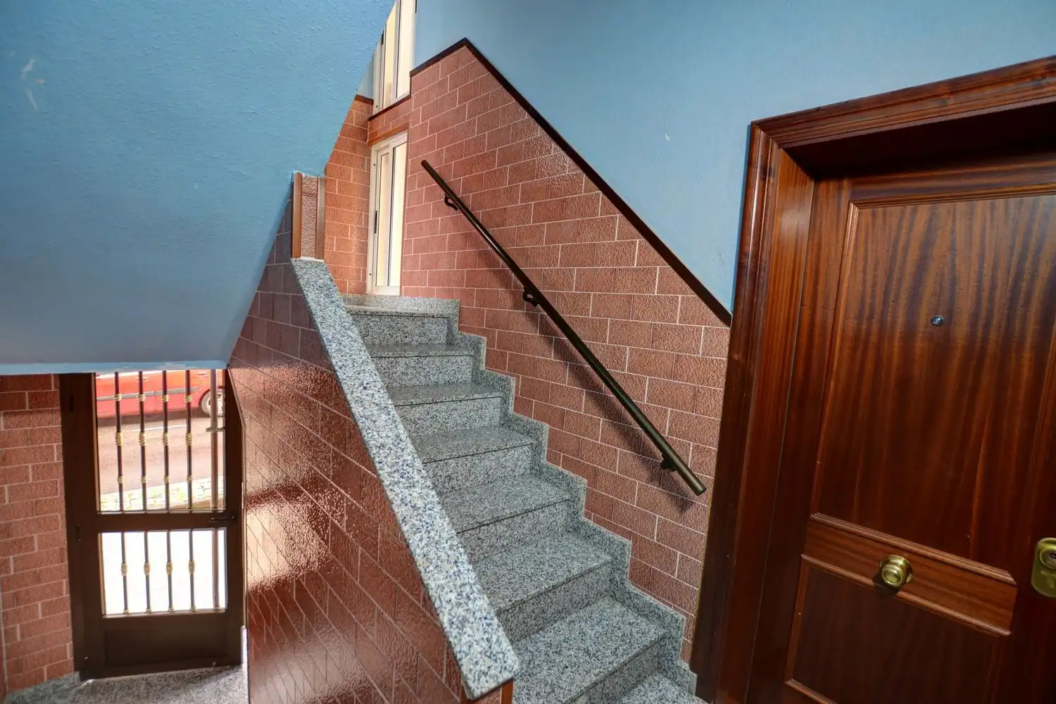 Piso en venta en Avilés con Calefacción, Trastero y Piscina