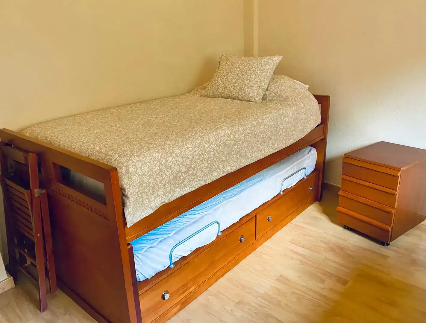 Habitación de Dúplex de alquiler en Candelaria con Jardín privado, Amueblado y Balcón