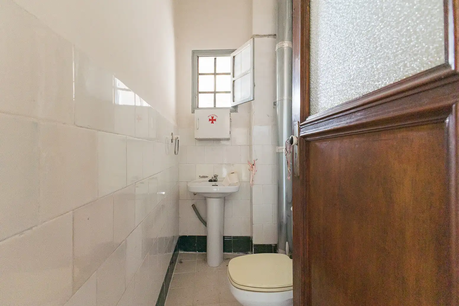 Bany de Casa o xalet en venda en Segorbe amb Jardí privat, Terrassa i Traster