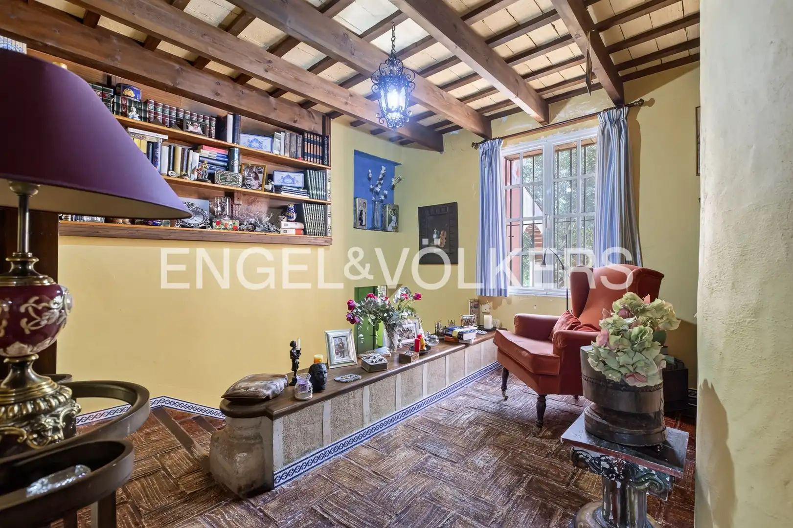 Sala d'estar de Casa o xalet en venda en Osuna amb Calefacció, Jardí privat i Piscina