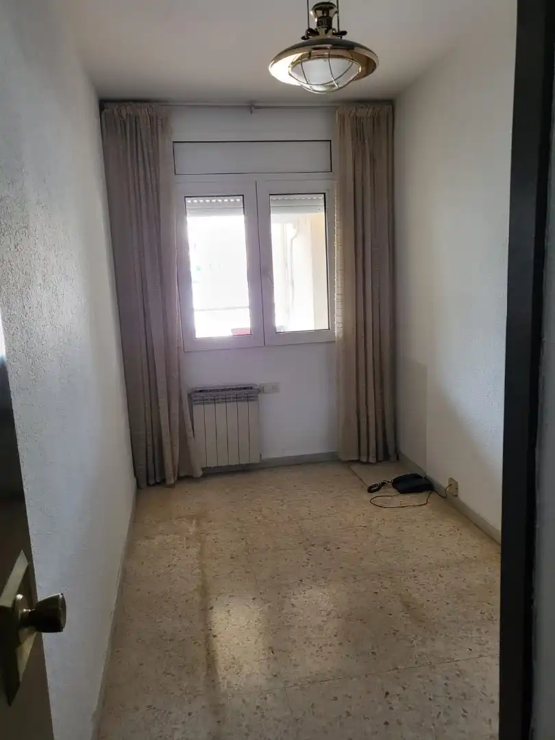 Dormitori de Pis en venda en Badalona amb Aire condicionat, Calefacció i Parquet