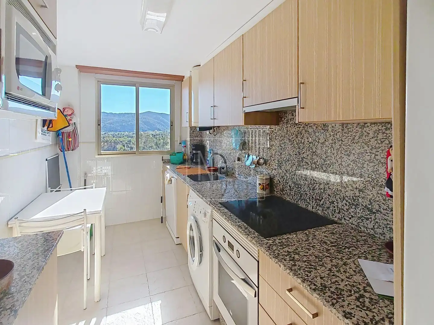 Cuina de Pis en venda en Gandia amb Jardí privat, Terrassa i Traster
