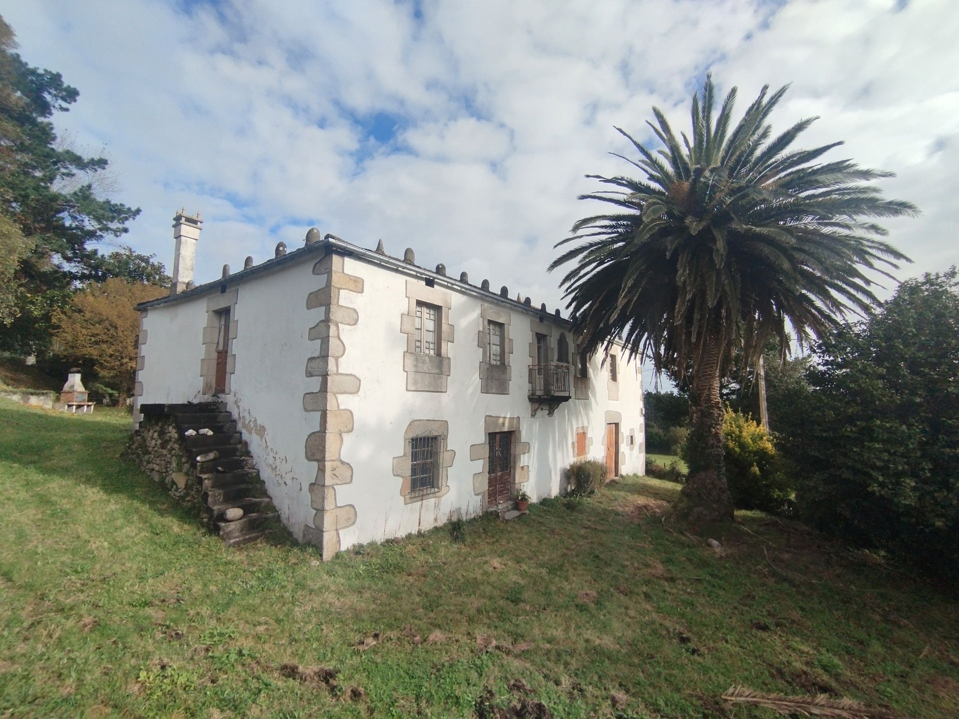 Vista exterior de Finca rústica en venda en Viveiro amb Jardí privat