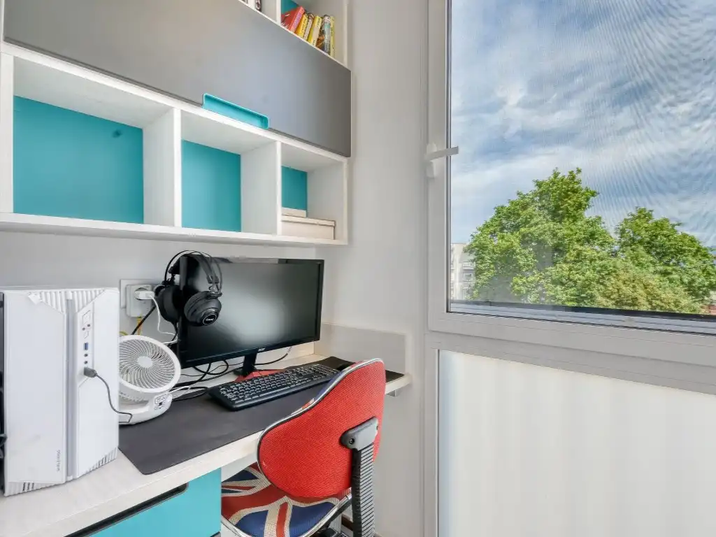 Bedroom of Flat for sale in Figueres  with Air Conditioner