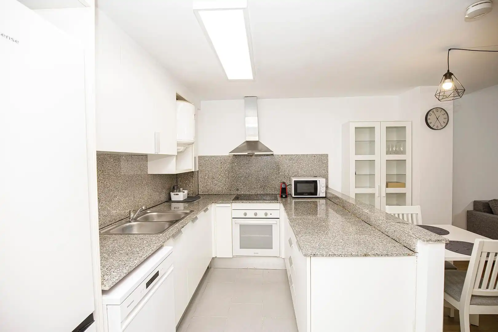 Cuina de Apartament de lloguer en Girona amb Parquet