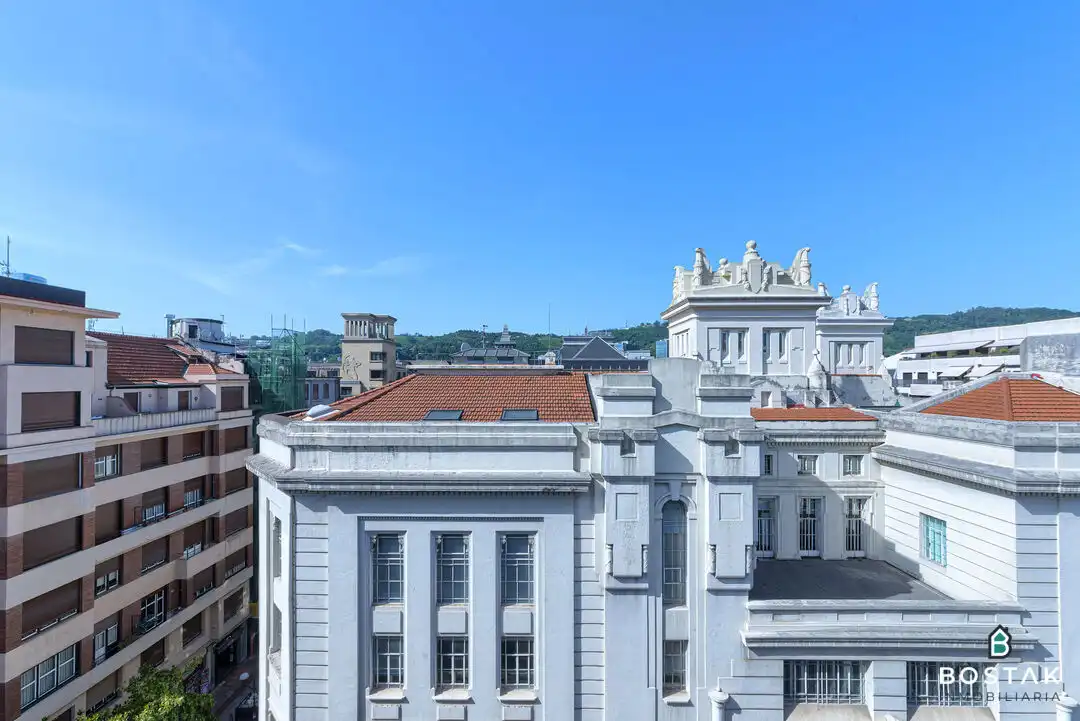 Vista exterior de Piso de alquiler en Bilbao  con Calefacción y Terraza
