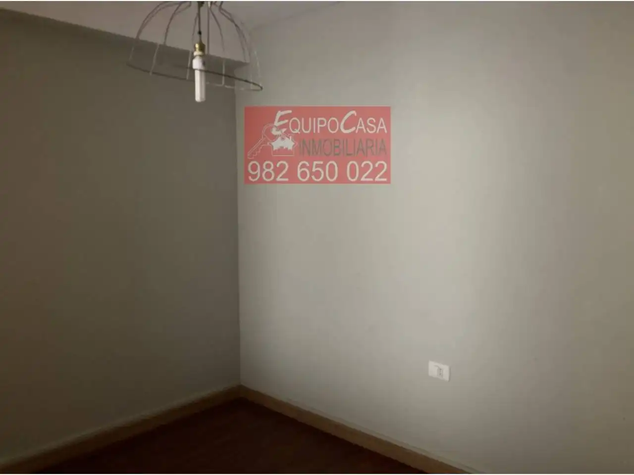 Dormitori de Apartament en venda en Lugo amb Calefacció, Traster i Alarma