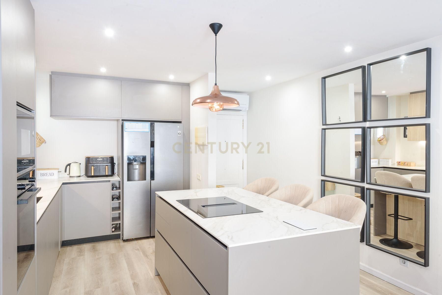 Cuina de Loft en venda en Sant Antoni de Portmany amb Aire condicionat, Traster i Forn