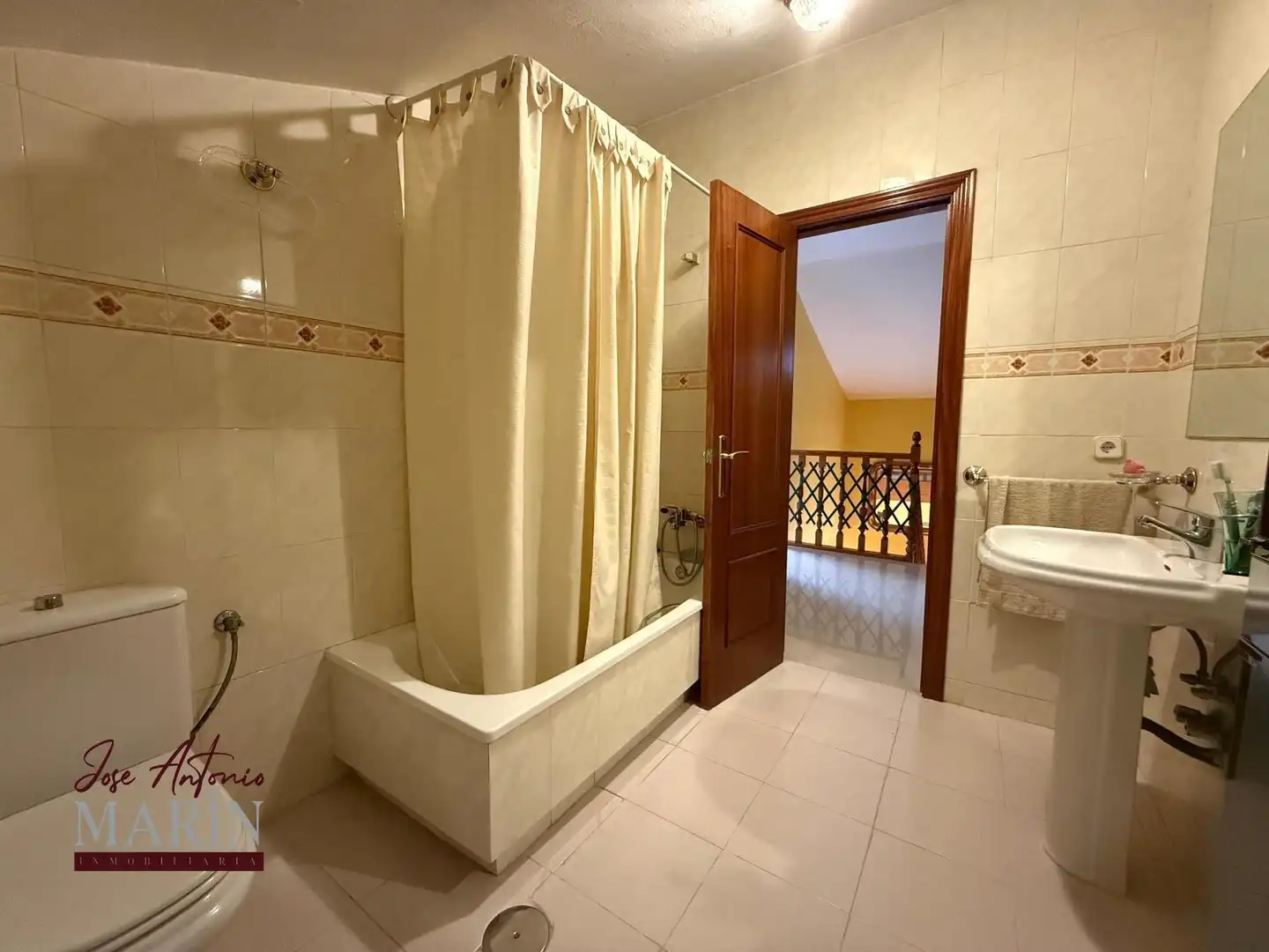 Baño de Casa o chalet en venta en Badajoz con Aire acondicionado, Calefacción y Jardín privado