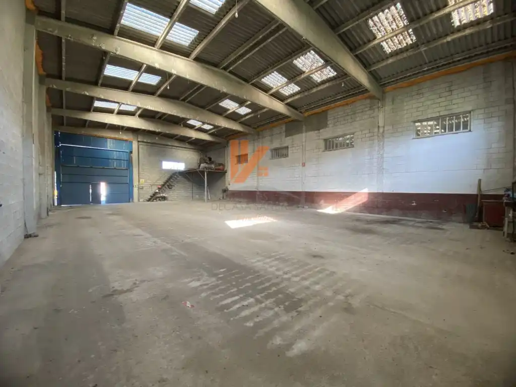 Nave industrial de alquiler en Lugar O Burgo, O Pino