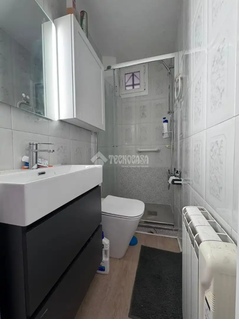 Baño de Piso en venta en Madrid con Aire acondicionado, Calefacción y Parquet
