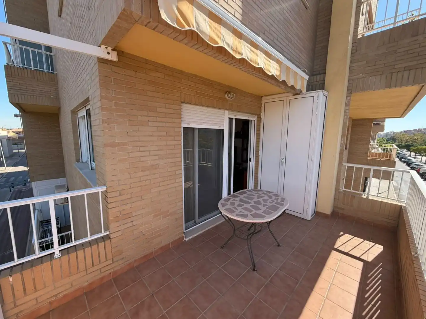Terraza de Piso en venta en Sagunto / Sagunt con Terraza y Balcón