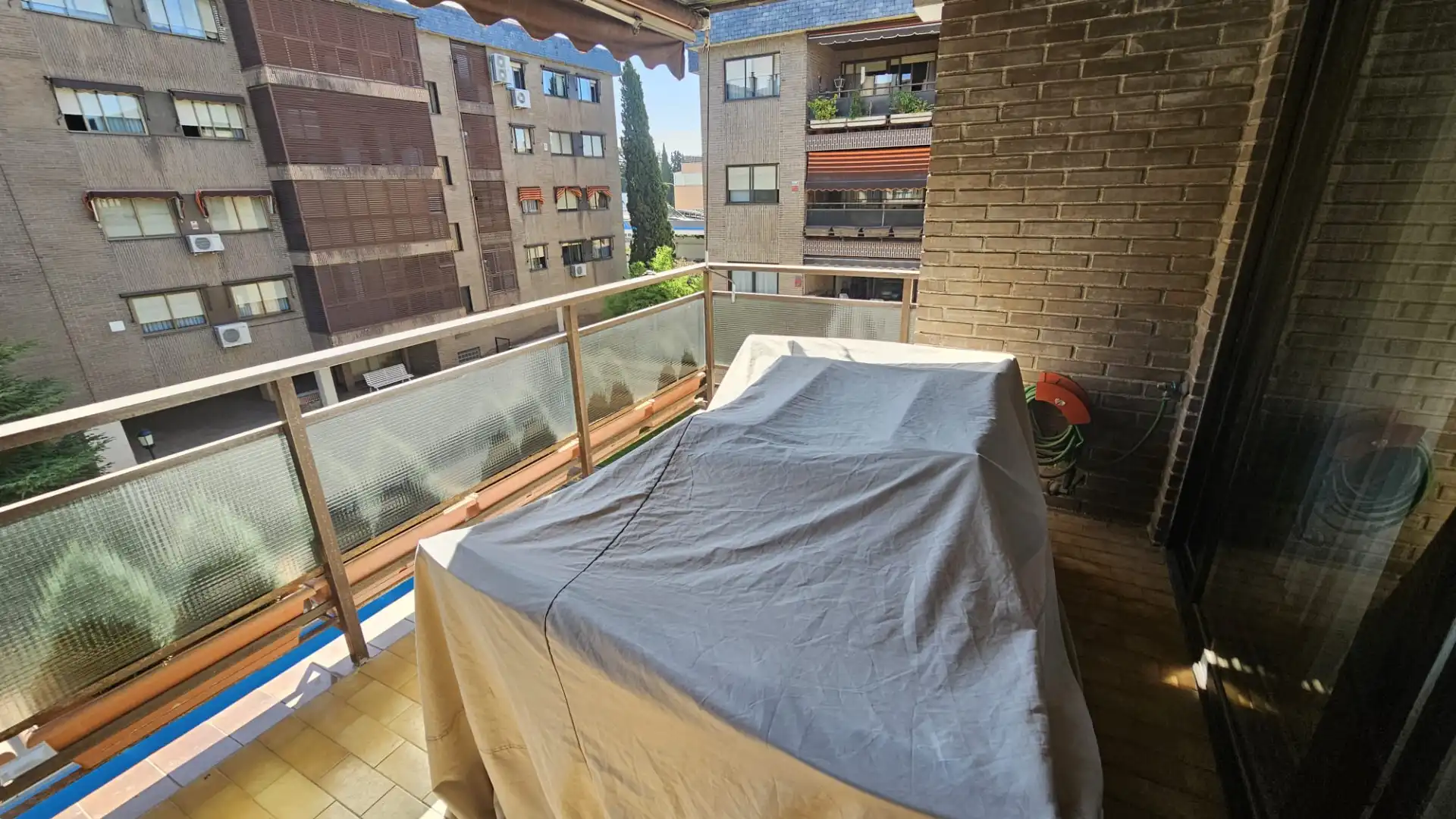 Terrasse von Wohnung zum Verkauf in Madrid mit Klimaanlage, Heizung und Privatgarten