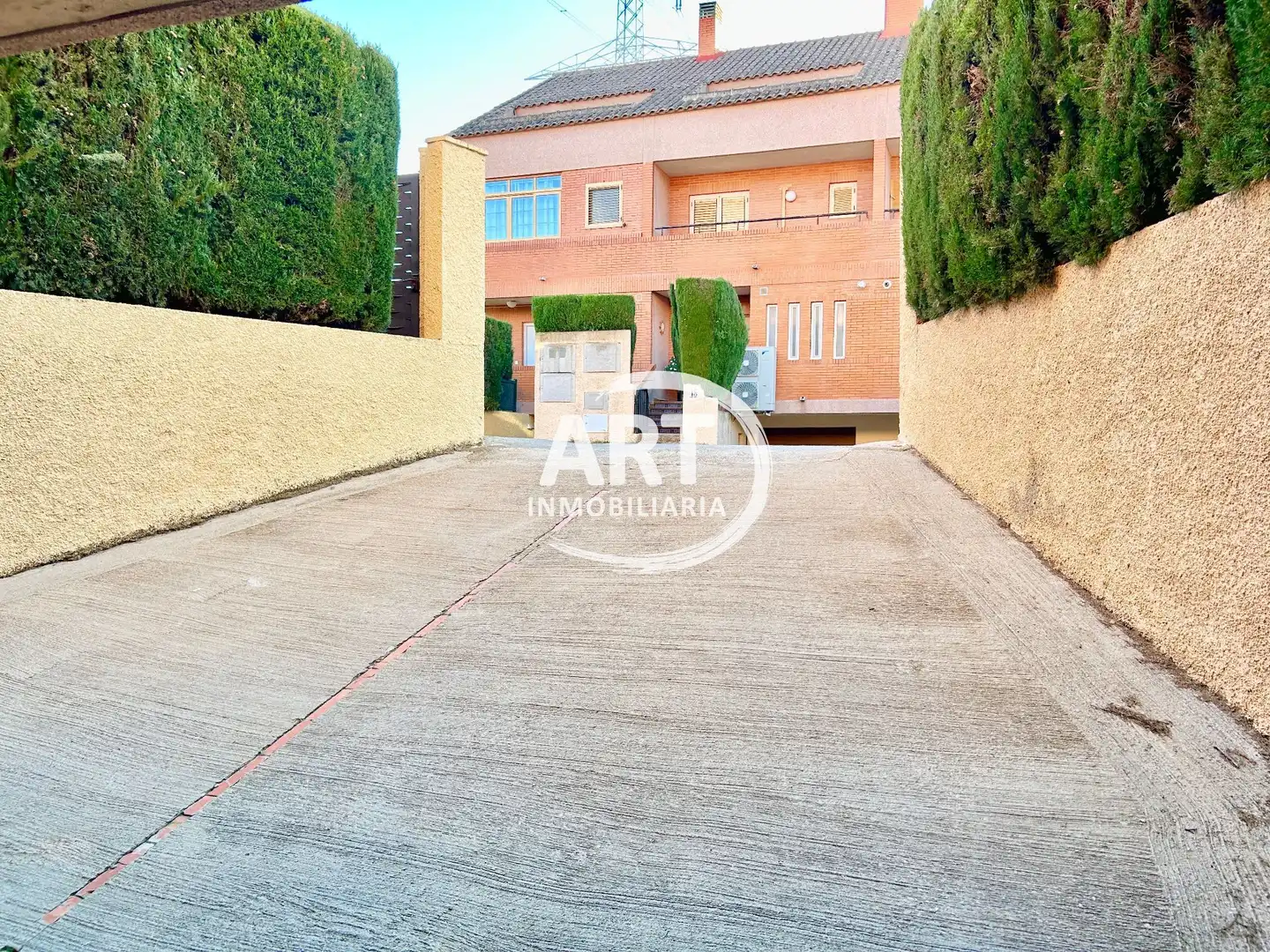 Parking de Casa adosada en venta en Bétera con Aire acondicionado, Calefacción y Terraza