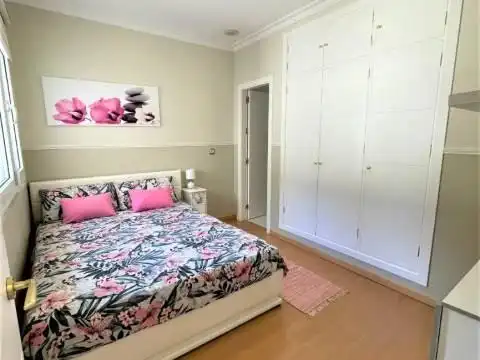 Habitación de Casa o chalet en venta en Los Barrios con Aire acondicionado, Calefacción y Jardín privado