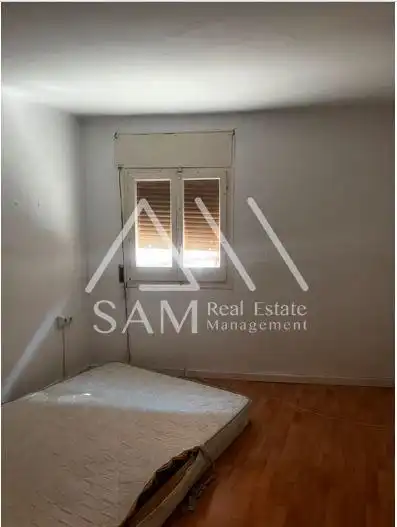 Habitación de Planta baja en venta en Santa Coloma de Gramenet