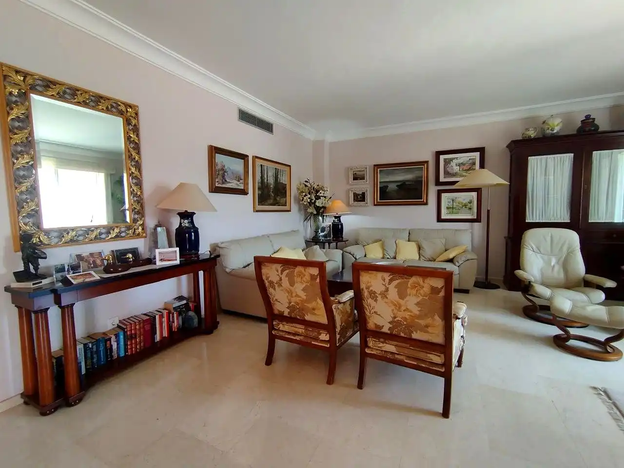 Living room of Houses for rent in San Bartolomé de Tirajana  with Air Conditioner, Private garden and Terrace