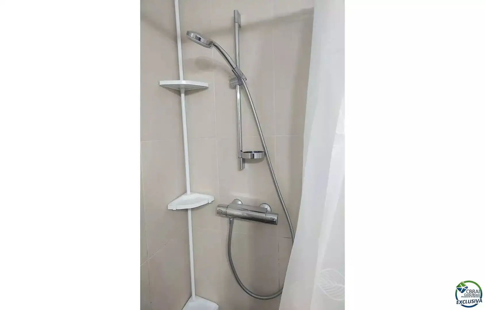 Flat with pool for sale in Carrer Gran Lago 67, imagen 9