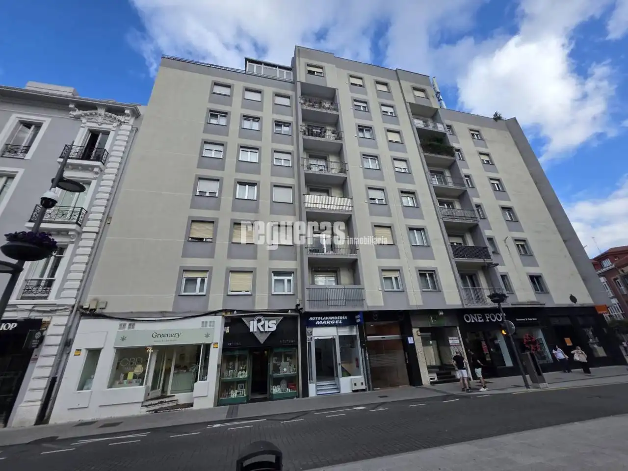 Vista exterior de Apartamento en venta en Avilés con Calefacción