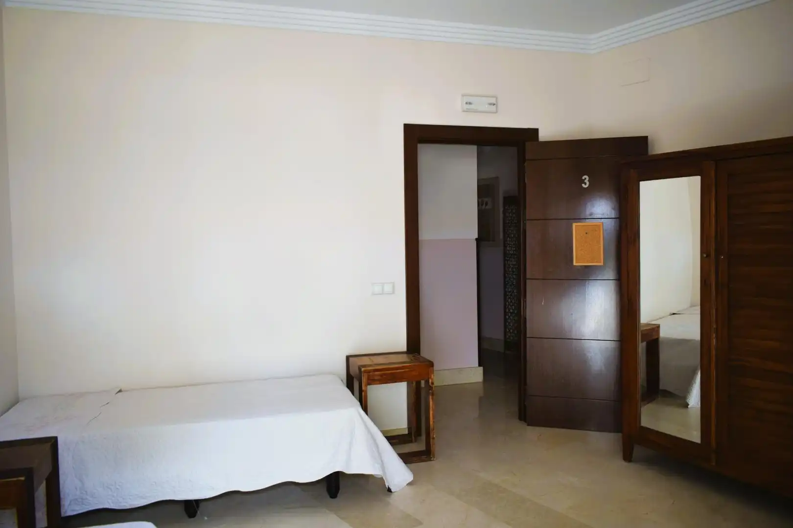 Habitación de Edificio en venta en San Bartolomé de la Torre
