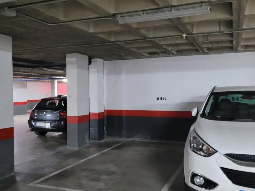 Parcheggio in affitto a Mallarmé 4