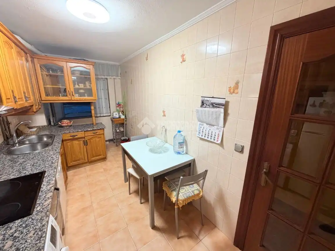 Cocina de Piso en venta en Santander con Calefacción, Parquet y Trastero