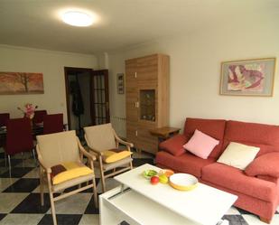 Living room of Flat to rent in Santiago de Compostela   with Heating, Furnished and Oven