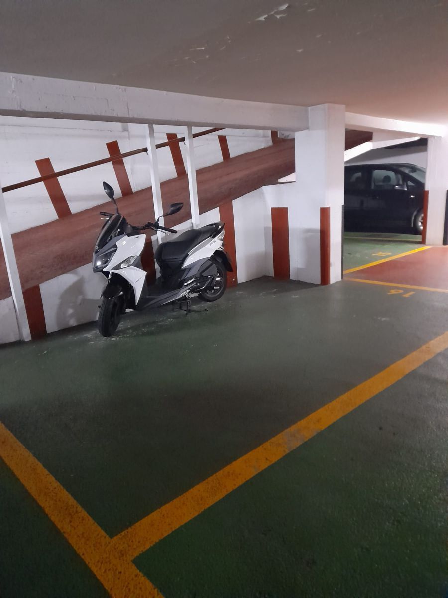 Garatge de lloguer a Agra del Orzán - Ventorrillo