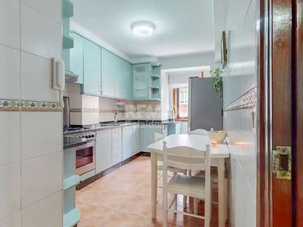 Cocina de Piso en venta en Vigo  con Calefacción y Parquet