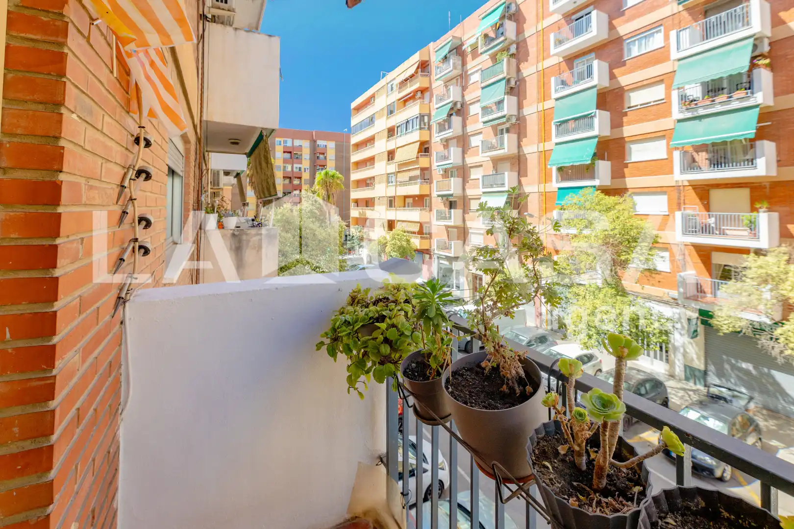 Balcony of Flat for sale in Valencia  with Oven and Washing machine
