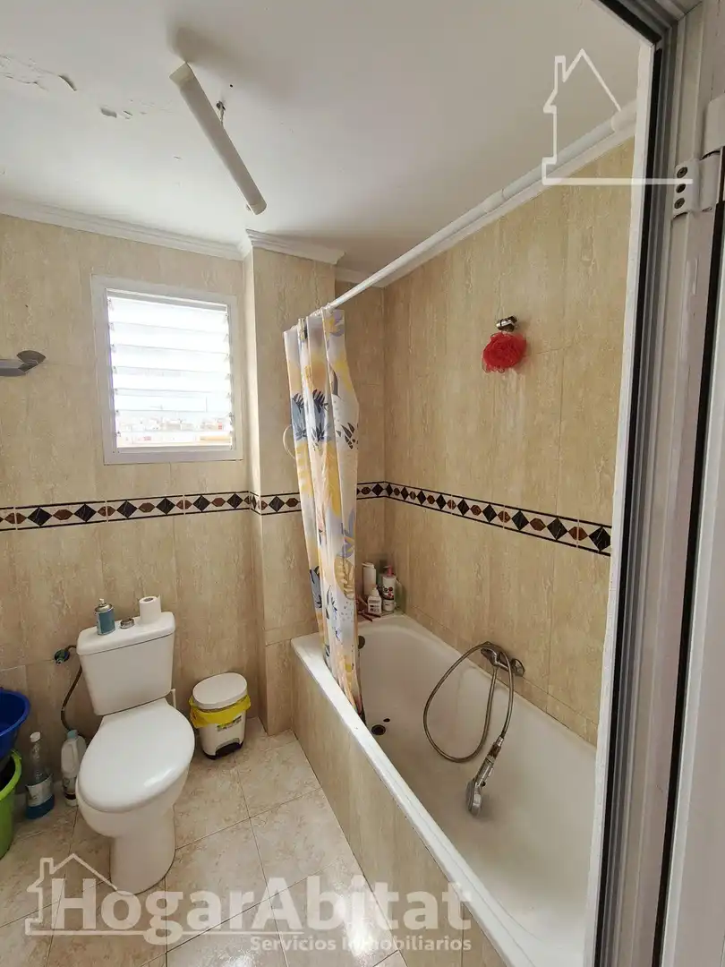 Badezimmer von Wohnung zum Verkauf in Torrent mit Klimaanlage und Heizung