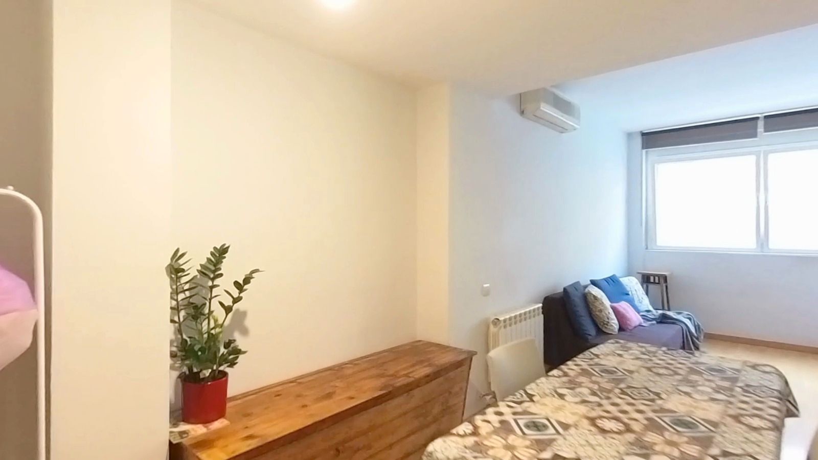 Bedroom of Flat for sale in Sabadell  with Air Conditioner, Heating and Parquet flooring