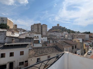 Casa con balcón en venta en Calle Arroyo 9