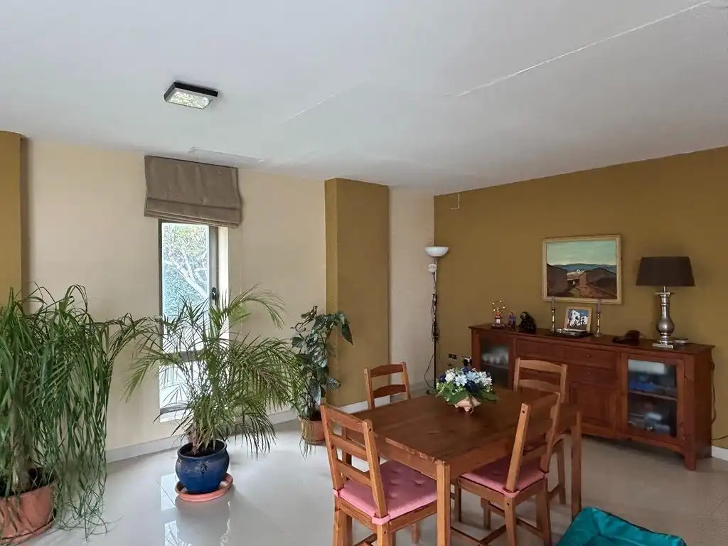 Menjador de Casa o xalet en venda en Badajoz amb Aire condicionat, Calefacció i Jardí privat