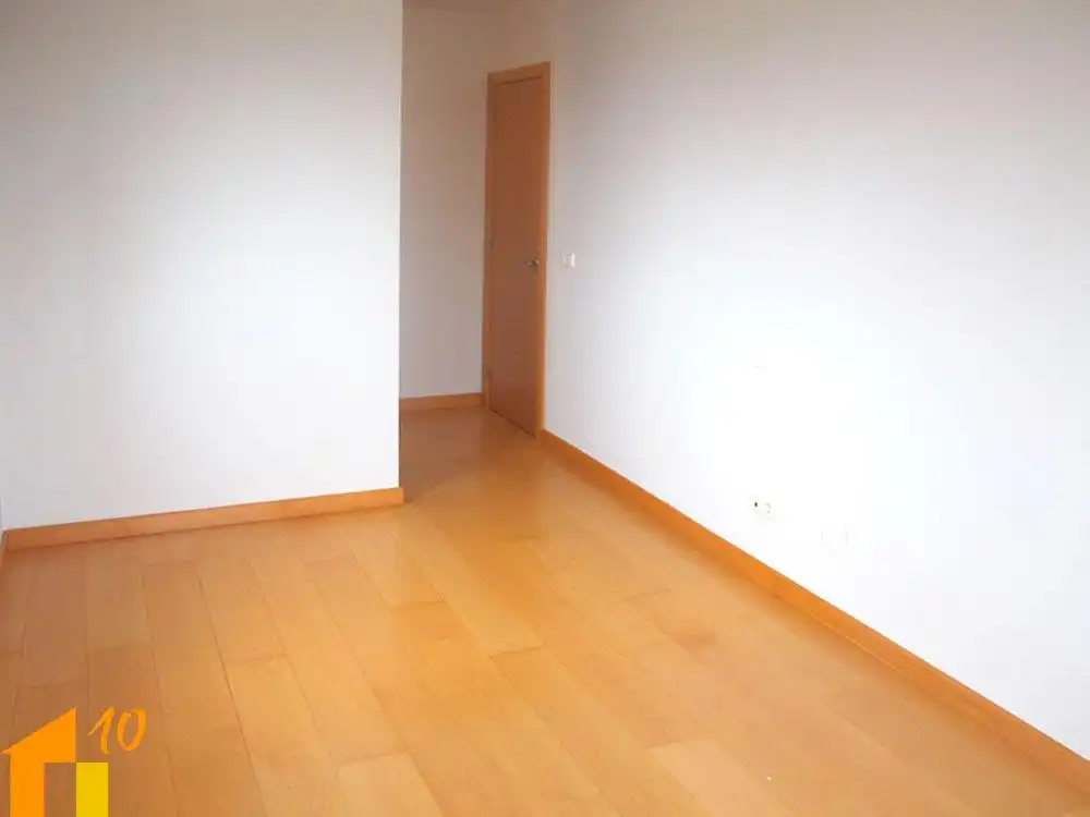 Habitación de Piso de alquiler en Burgos con Calefacción y Trastero