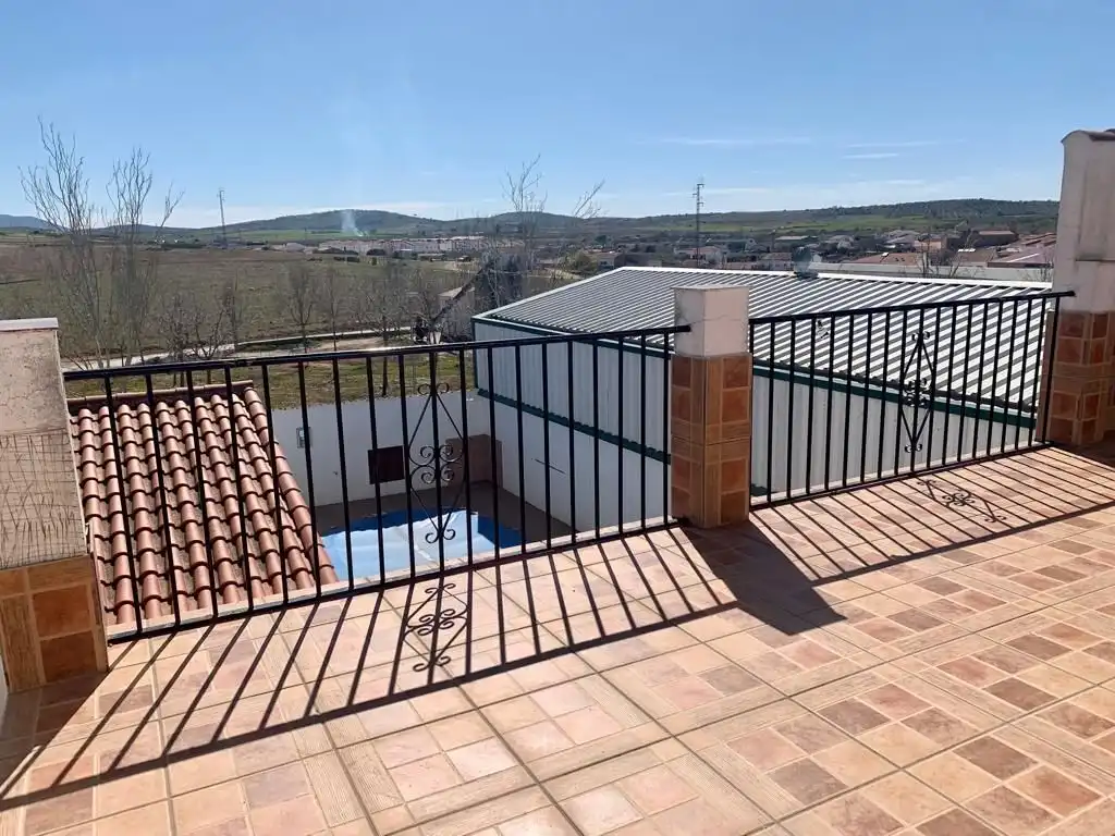 Terrassa de Casa o xalet en venda en Villagarcía de la Torre amb Aire condicionat i Terrassa