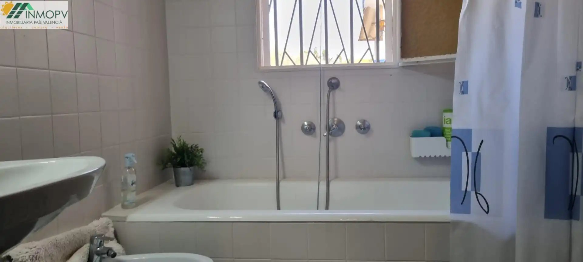 Bany de Finca rústica en venda en Vinaròs amb Calefacció, Jardí privat i Terrassa